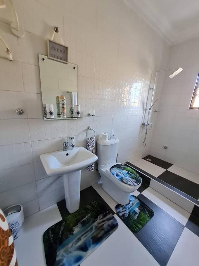 Nesta Barron -Home Away From Home North Legon Екстер'єр фото