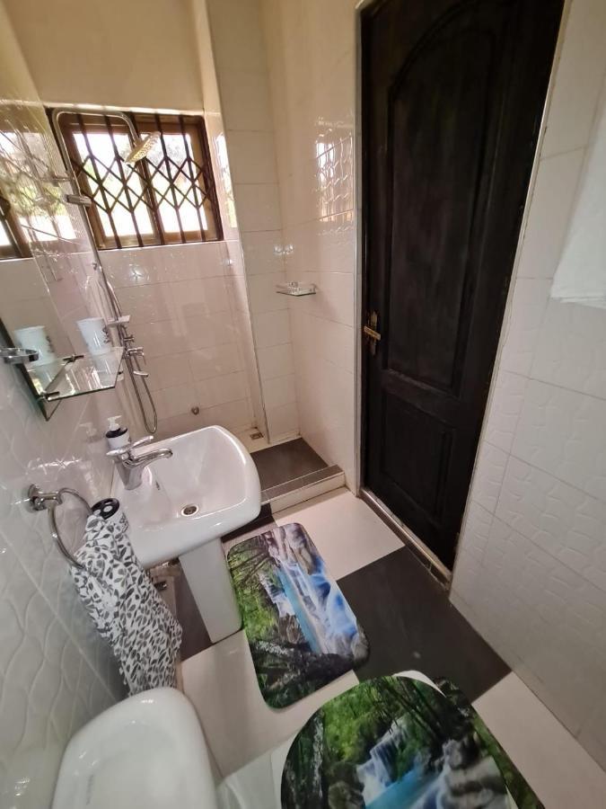 Nesta Barron -Home Away From Home North Legon Екстер'єр фото