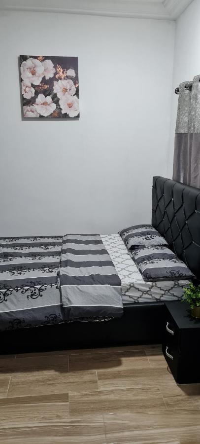 Nesta Barron -Home Away From Home North Legon Екстер'єр фото