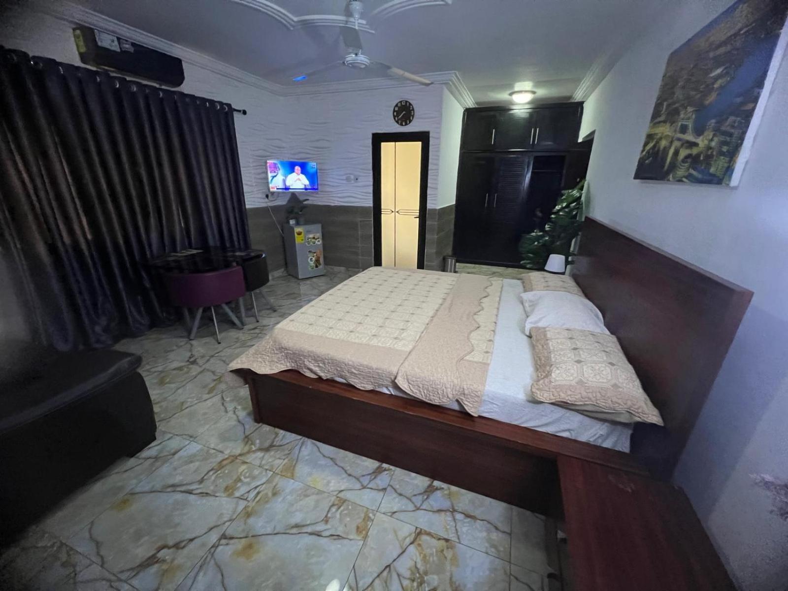 Nesta Barron -Home Away From Home North Legon Екстер'єр фото
